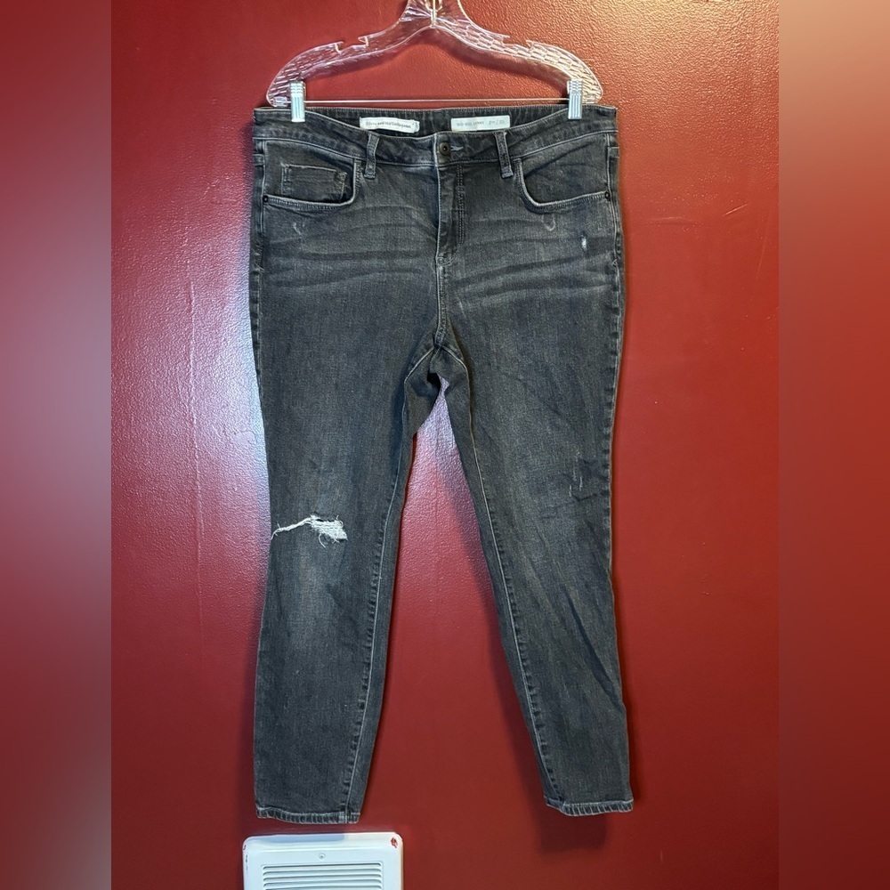 Pilcro Midrise Skinny Jeans Women’s Size 34 Black Distressed Grunge Goth Denim